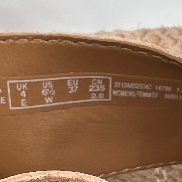 Clarks Collection Tan Soft Cushion Cork Wedge Sandals Size 6 1/2 Wide Women’s - Picture 4 of 9